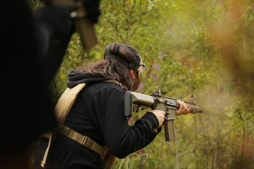 Activité airsoft sur terrain aménagé chez Tactical Concept dans les Yvelines